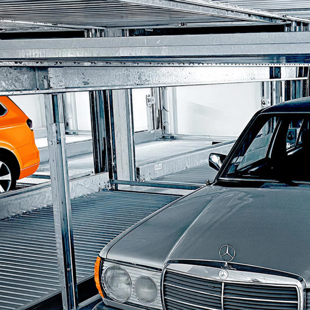 TrendVario 6300+ polavtomatski parkirni sistem TrendVario 6300+ – polavtomatski parkirni sistem s tremi nivoji in vgradnjo v jamo (KLAUS Multiparking)